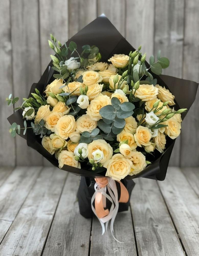 Букет цветов из: Розы и Лизиантусы в Столбище