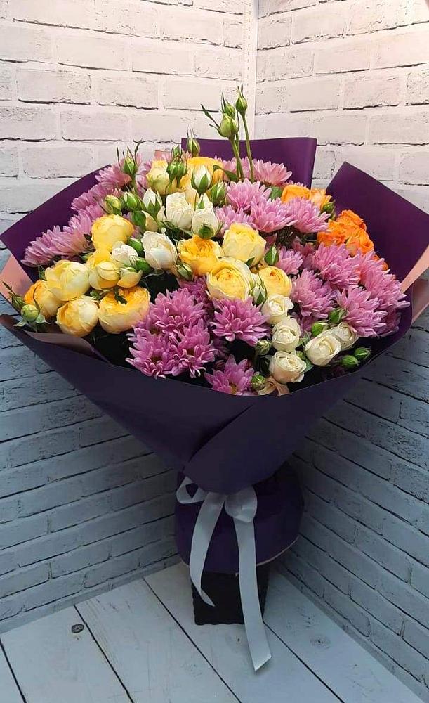 Букет цветов из: Хризантемы и Розы в Столбище