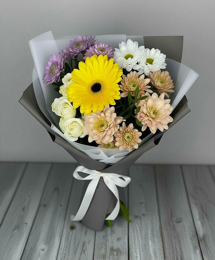 Букет цветов из: Розы, Герберы и Хризантемы в Столбище