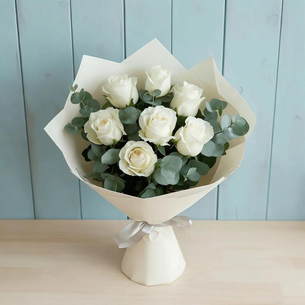 Букет Белые розы в Эвкалипте в Столбище