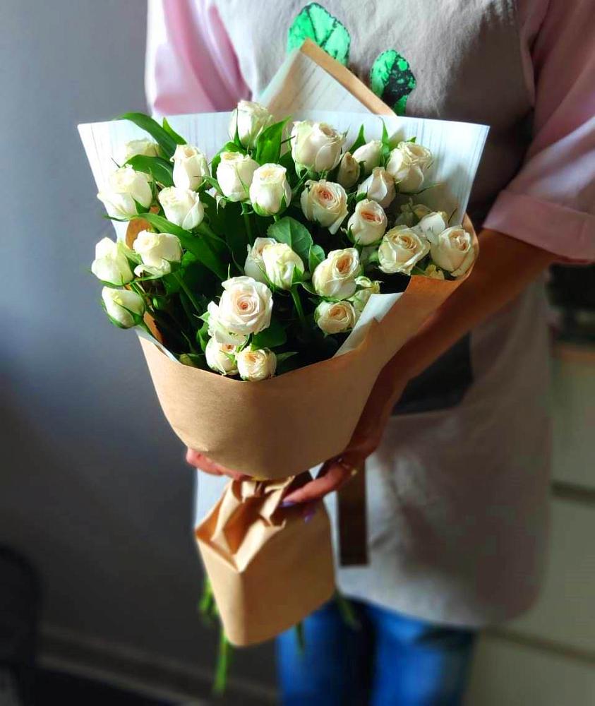 Букет цветов из: Розы в Столбище