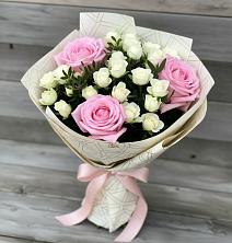 Букет цветов из:  Розы в Столбище