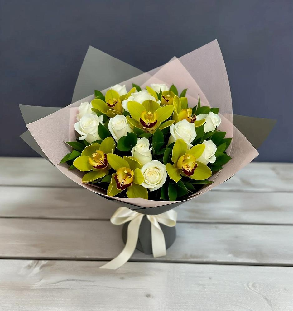 Букет цветов из: Орхидеи и Розы в Столбище