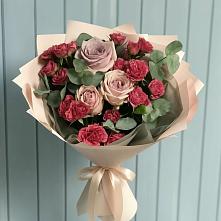 Букет цветов из:  Гвоздики и Розы в Столбище