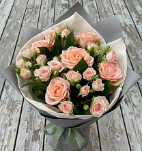 Букет цветов из:  Розы в Столбище