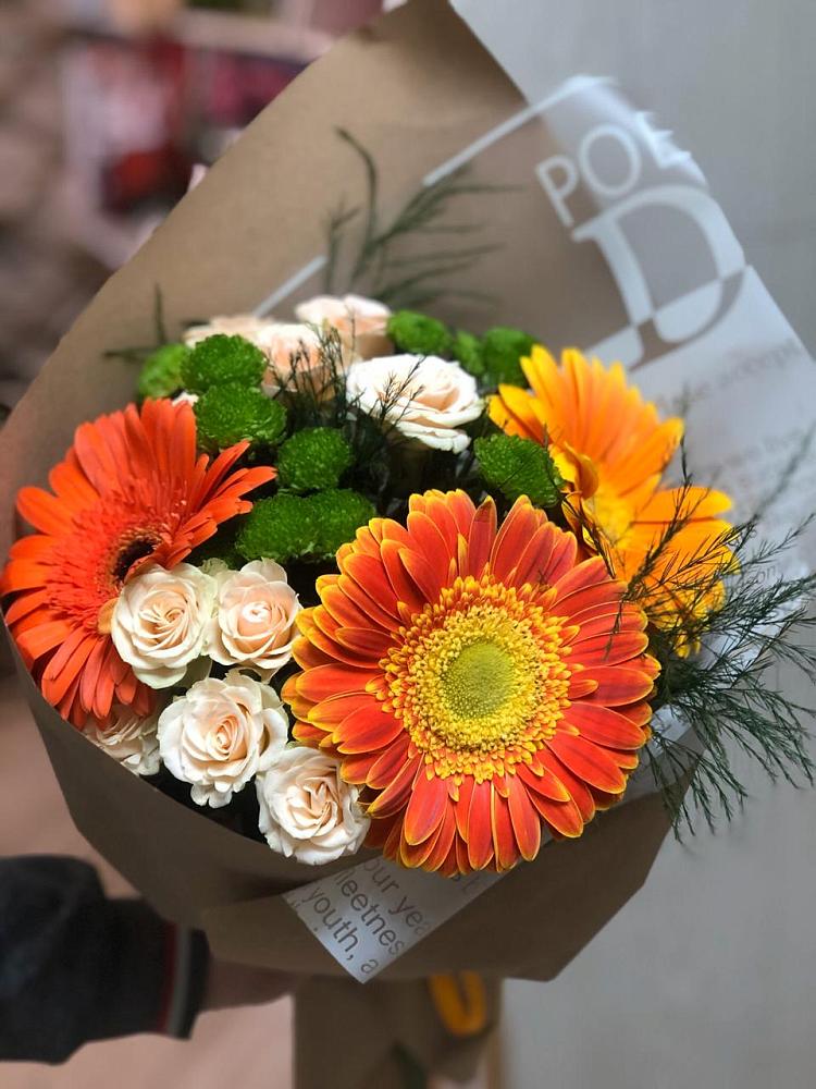 Букет цветов из: Герберы, Хризантемы и Розы в Столбище