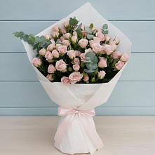 Букет цветов из:  Розы в Столбище